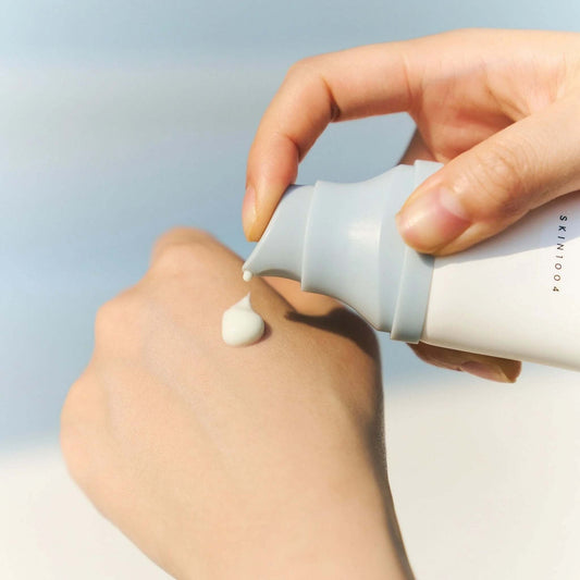 Protector solar coreano Skin1004 con Centella Asiática y Ácido Hialurónico SPF50+ - Minji Belleza